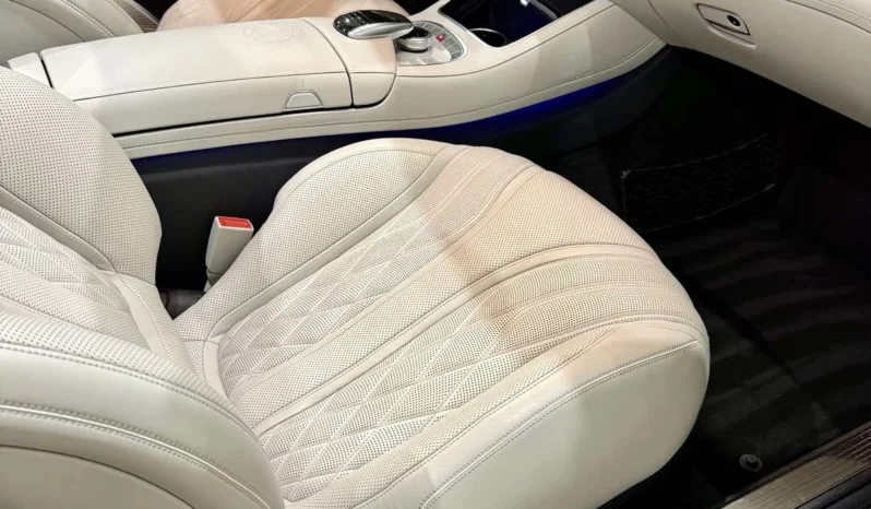 
								Mercedes-Benz S 63 AMG V8 4M Cabrio full									