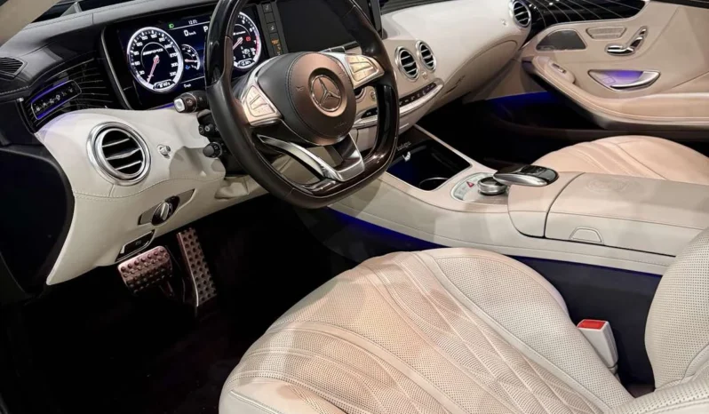 
								Mercedes-Benz S 63 AMG V8 4M Cabrio full									
