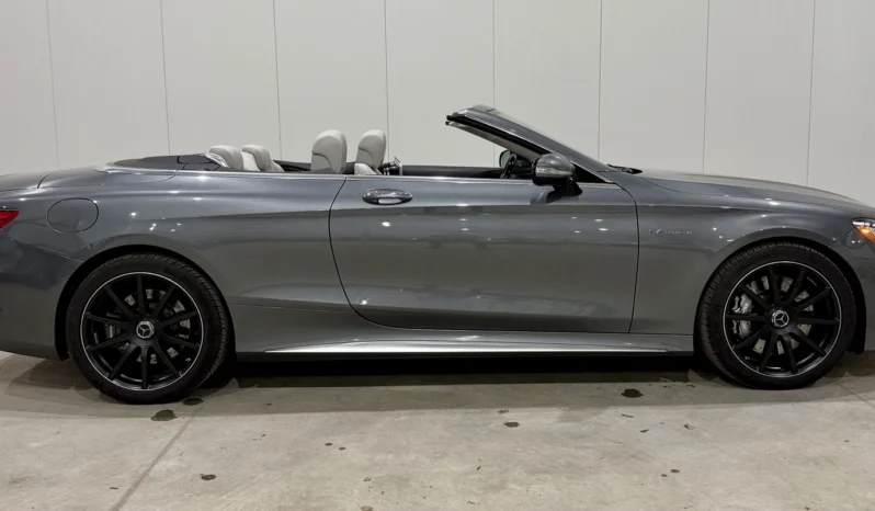 
								Mercedes-Benz S 63 AMG V8 4M Cabrio full									