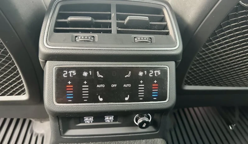 
								Audi A7 55 TFSI Technik Black Optic full									