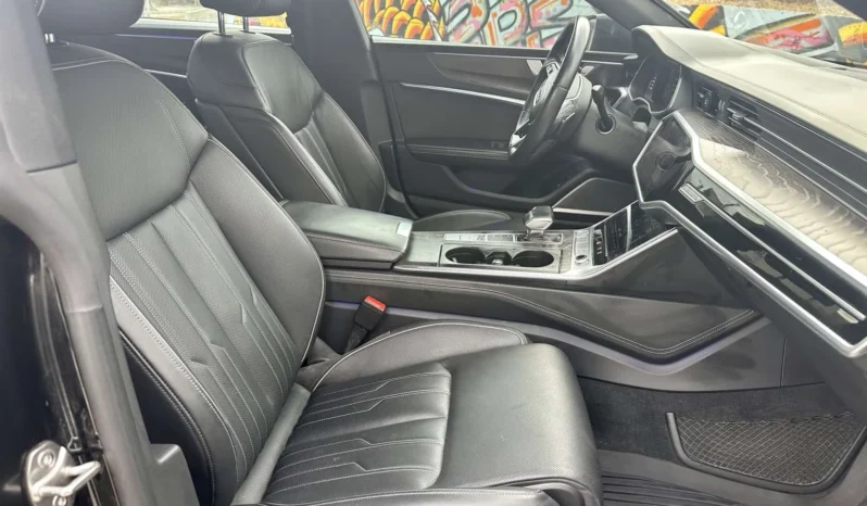 
								Audi A7 55 TFSI Technik Black Optic full									