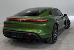 
										Porsche Taycan 4S Performance Plus 94kw full									