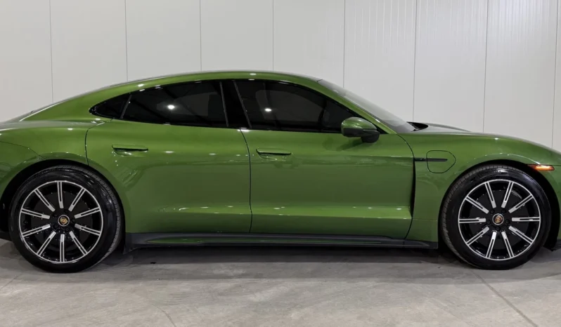 
								Porsche Taycan 4S Performance Plus 94kw full									