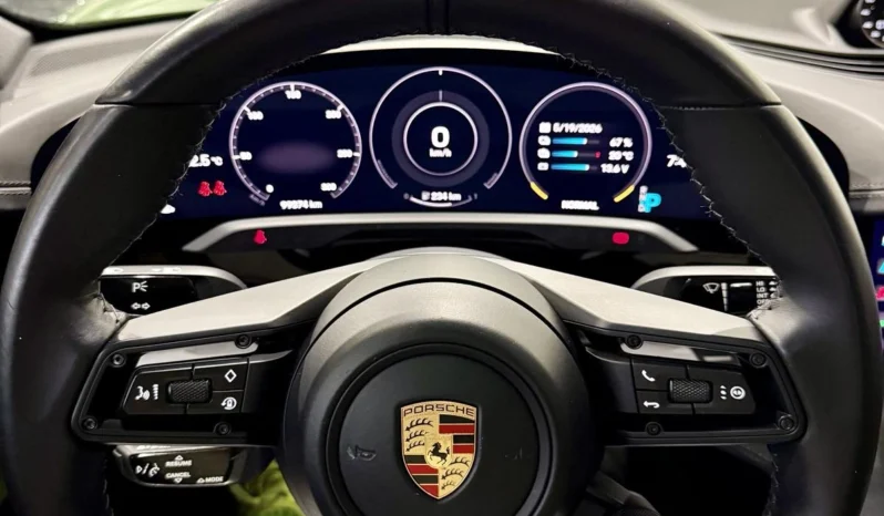 
								Porsche Taycan 4S Performance Plus 94kw full									