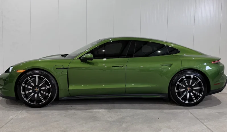 
								Porsche Taycan 4S Performance Plus 94kw full									
