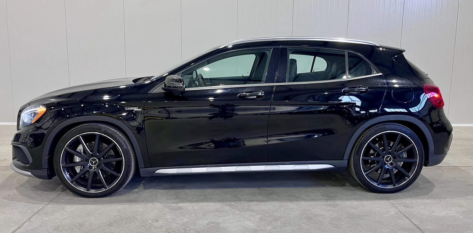 Mercedes-Benz GLA 45 AMG 4M AMG Night Package