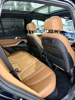 
										BMW X5 40i M Sport Shadow Line full									