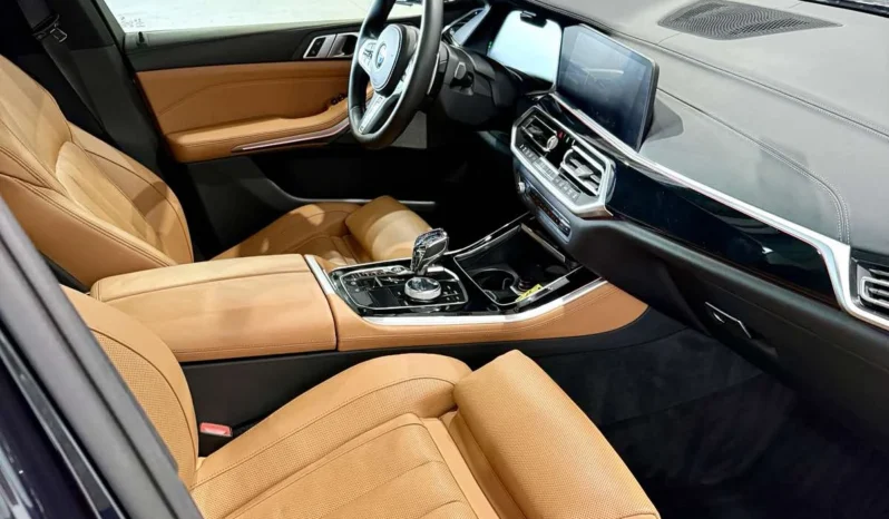 
								BMW X5 40i M Sport Shadow Line full									