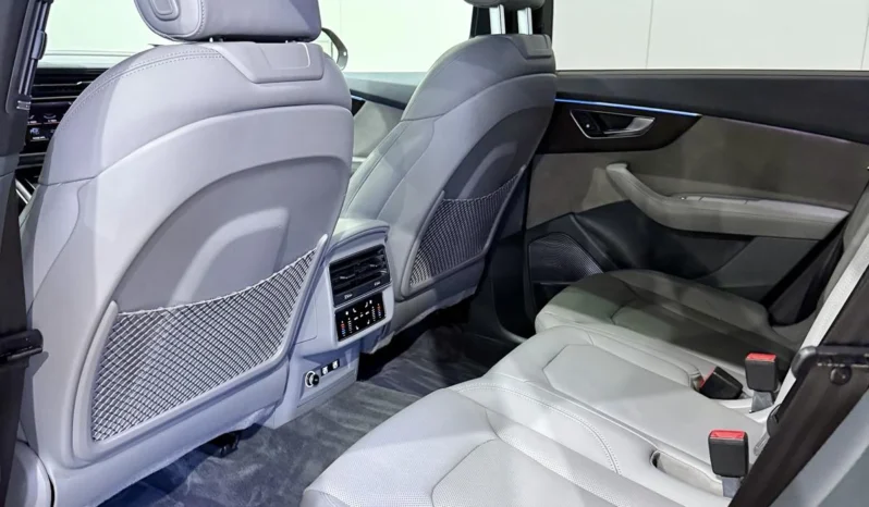 
								Audi Q8 55TFSI Technik Bang 3D full									