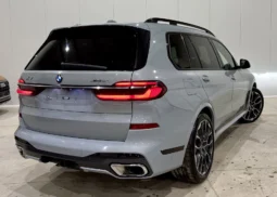 BMW X7 40i M Sport Shadow Line
