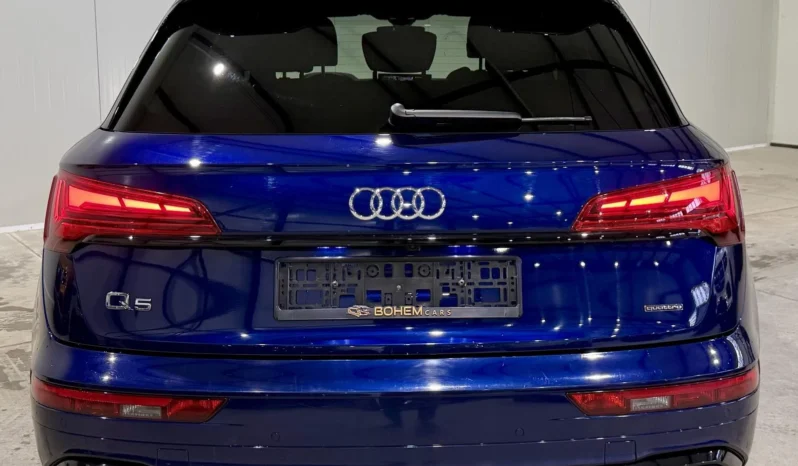 
								Audi Q5 45TFSI S Line Black Optic full									