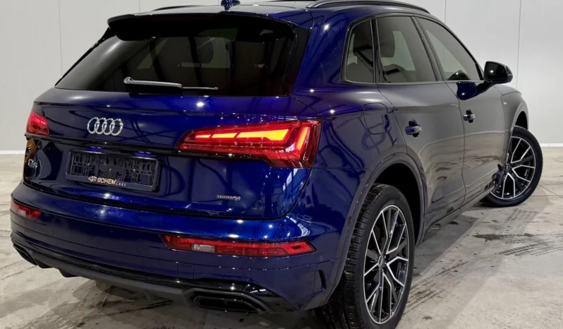 
								Audi Q5 45TFSI S Line Black Optic full									