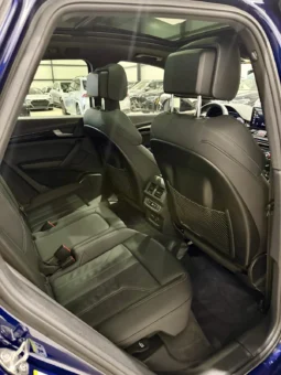 
										Audi Q5 45TFSI S Line Black Optic full									