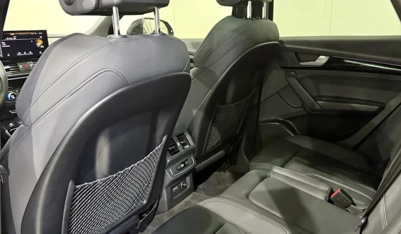 
								Audi Q5 45TFSI S Line Black Optic full									