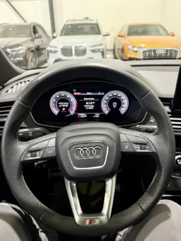 
										Audi Q5 45TFSI S Line Black Optic full									
