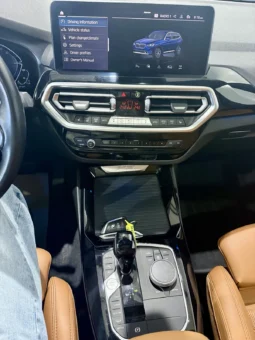 
										BMW X3 30e xDrive full									
