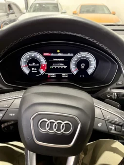 
										Audi Q5 45 TFSI Black Optic full									