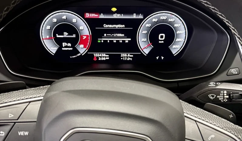 
								Audi Q5 45 TFSI Black Optic full									