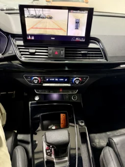 
										Audi Q5 45 TFSI Black Optic full									
