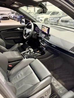 
										Audi Q5 45 TFSI Black Optic full									