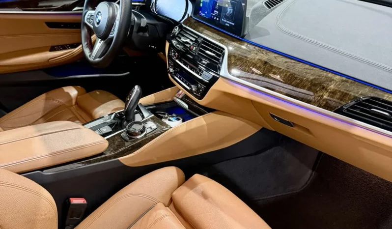 
								BMW 540 xDrive M Package full									