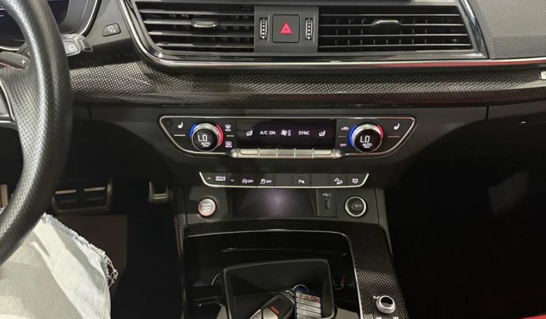 
								Audi SQ5 30T Black Optic full									