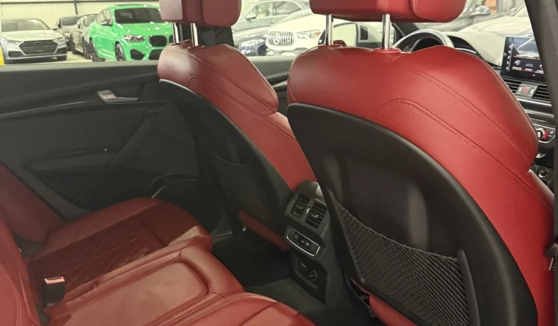 
								Audi SQ5 30T Black Optic full									