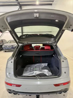 
										Audi SQ5 30T Black Optic full									