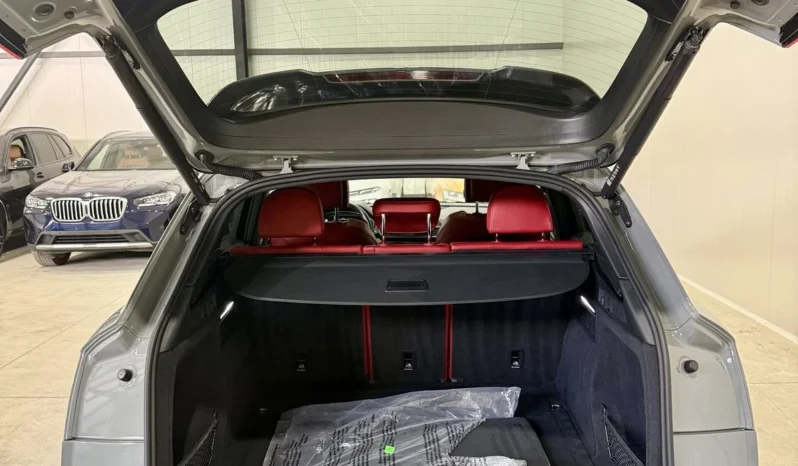
								Audi SQ5 30T Black Optic full									