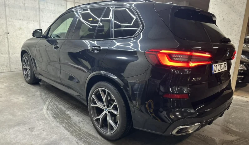 
								BMW X5 xdrive 40i M-Sport full									