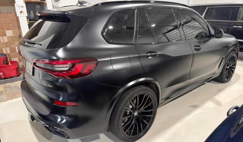 
								BMW X5 40i Black Vermilion full									