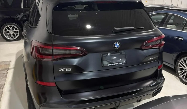
								BMW X5 40i Black Vermilion full									