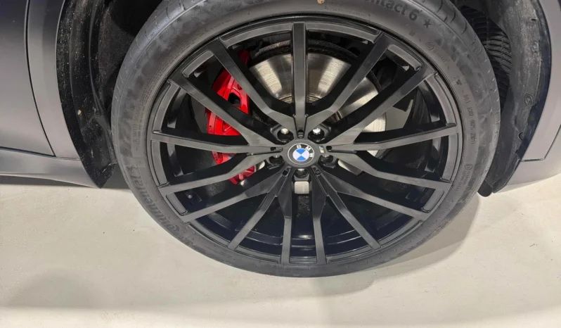 
								BMW X5 40i Black Vermilion full									