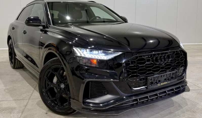 
								Audi Q8 55TFSI Technik Black Optic full									
