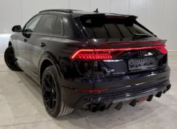 
										Audi Q8 55TFSI Technik Black Optic full									