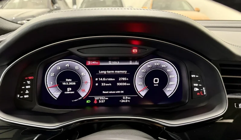 
								Audi Q8 55TFSI Technik Black Optic full									