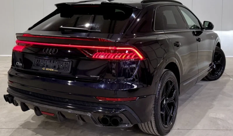 
								Audi Q8 55TFSI Technik Black Optic full									