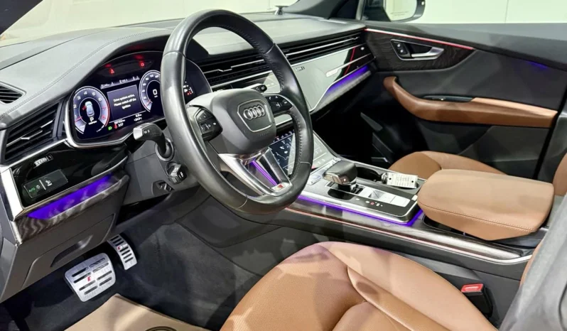 
								Audi Q8 55TFSI Technik Black Optic full									