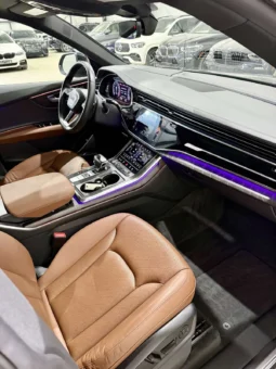 
										Audi Q8 55TFSI Technik Black Optic full									