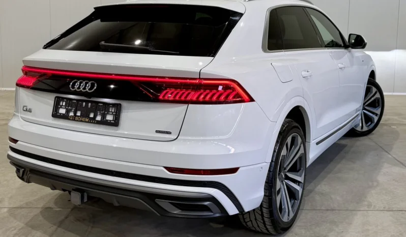 
								Audi Q8 55TFSI Technik full									