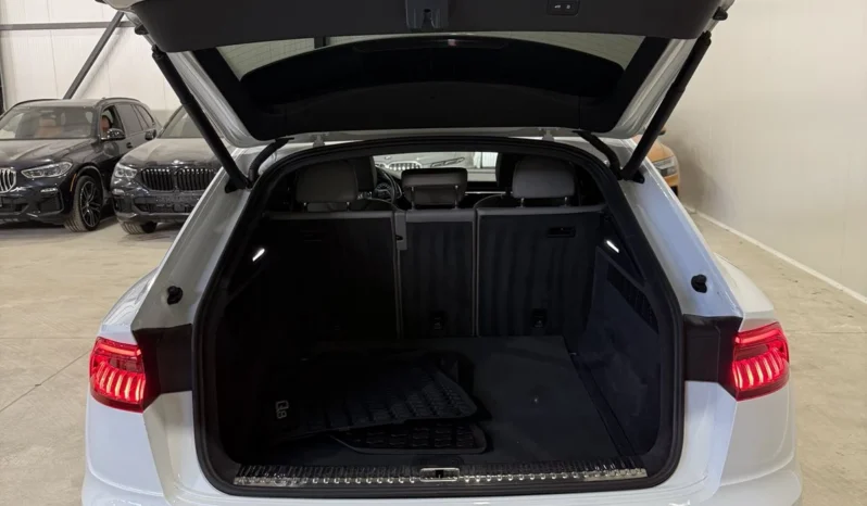 
								Audi Q8 55TFSI Technik full									