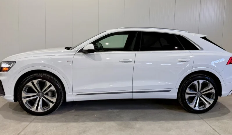 
								Audi Q8 55TFSI Technik full									