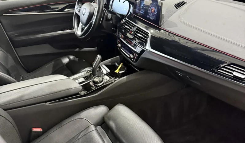 
								BMW 6 GT 640i xDrive M package full									
