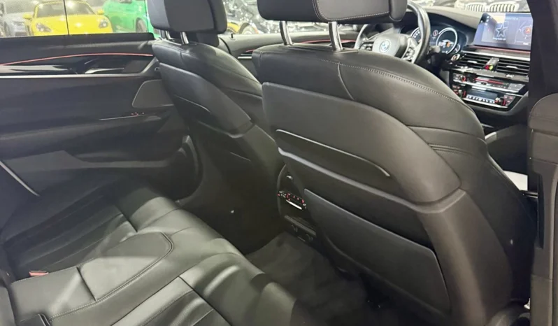 
								BMW 6 GT 640i xDrive M package full									