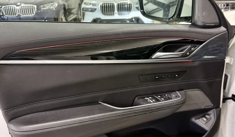 
								BMW 6 GT 640i xDrive M package full									