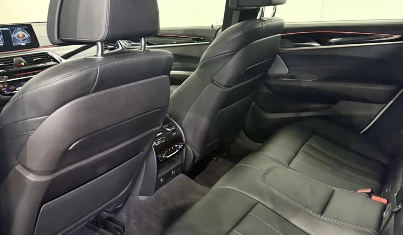 
								BMW 6 GT 640i xDrive M package full									