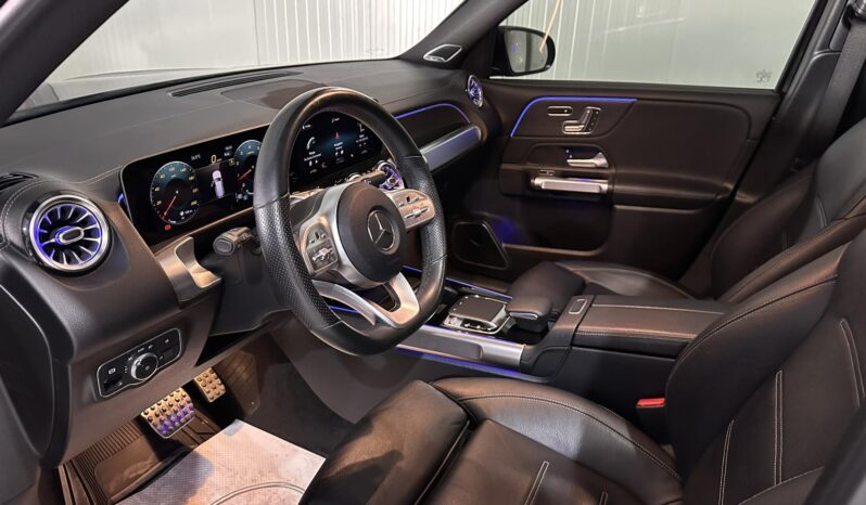 
								Mercedes-Benz GLB 250 full									