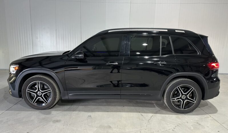 
								Mercedes-Benz GLB 250 full									