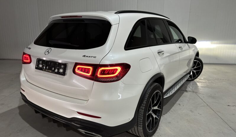 
								Mercedes-Benz GLC 300 full									