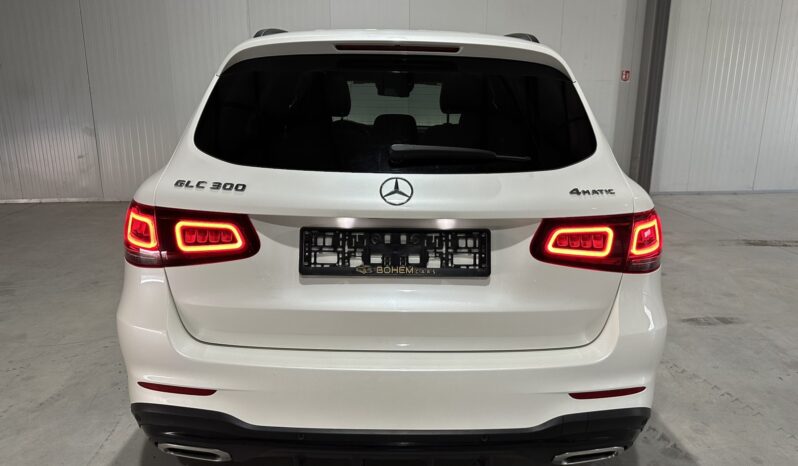 
								Mercedes-Benz GLC 300 full									